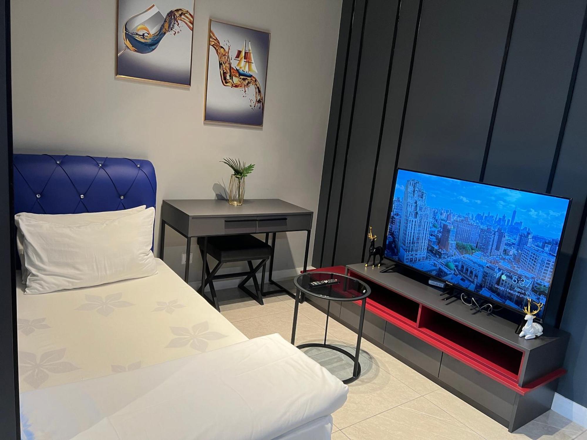 Axon Bukit Bintang Rooftop Swimming Pool