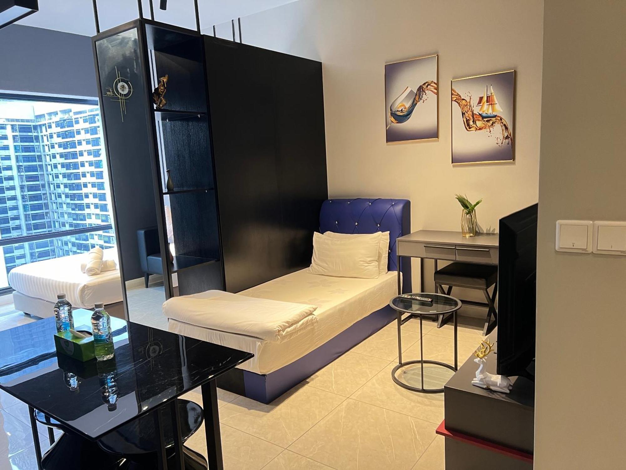 Axon Bukit Bintang Rooftop Swimming Pool Pangsapuri *