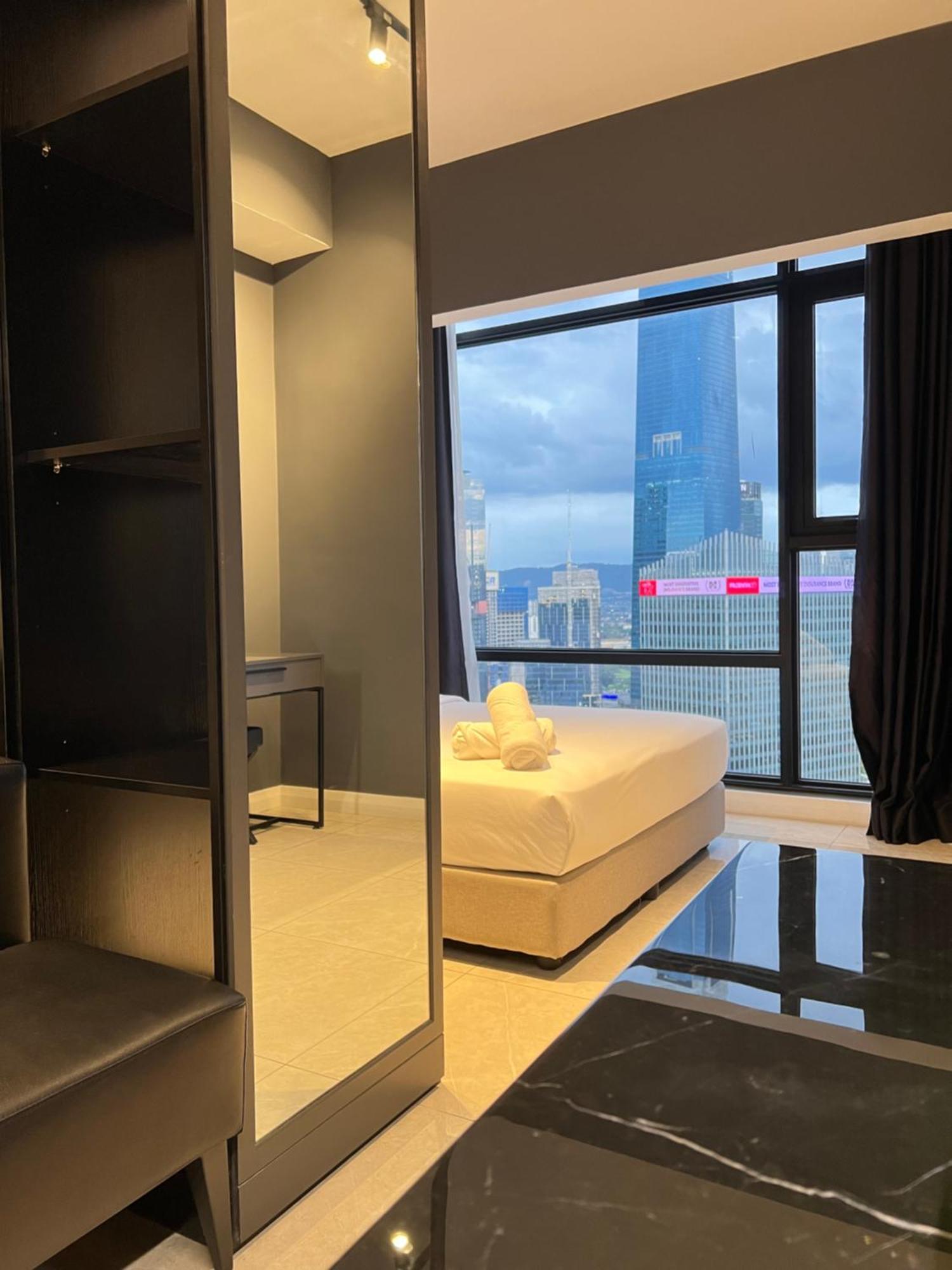 Pangsapuri Axon Bukit Bintang Rooftop Swimming Pool