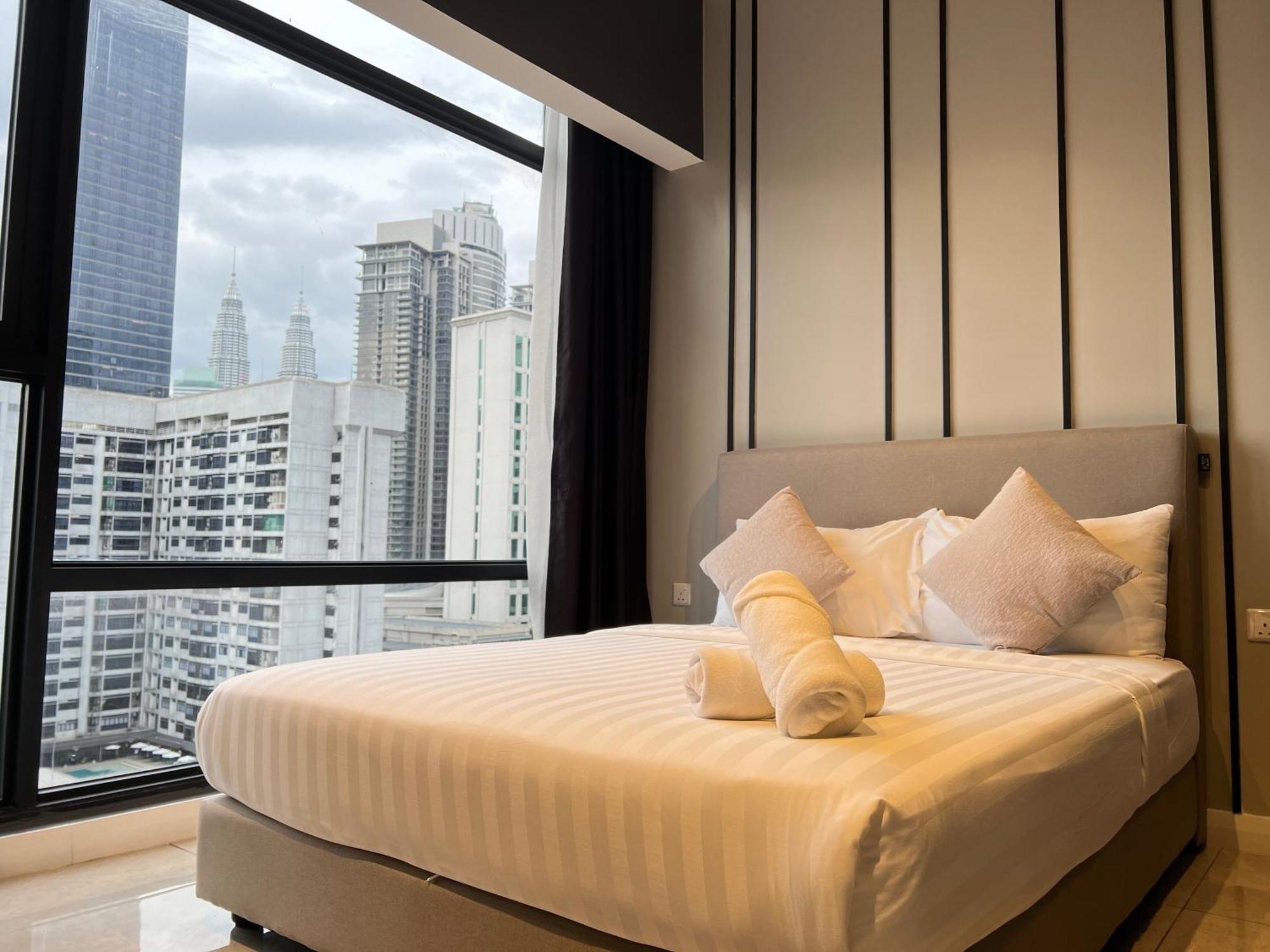 Pangsapuri Axon Bukit Bintang Rooftop Swimming Pool